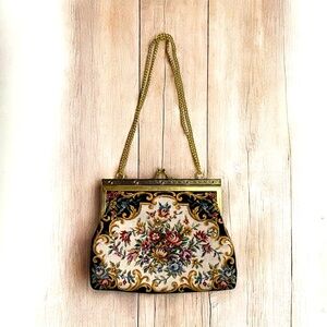 Vintage Floral Tapestry Bag with brass tone accents and kids lock w/ chain strap